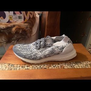 Adidas ultra boost uncaged LTD white / black pattern 10 brand nwt + box